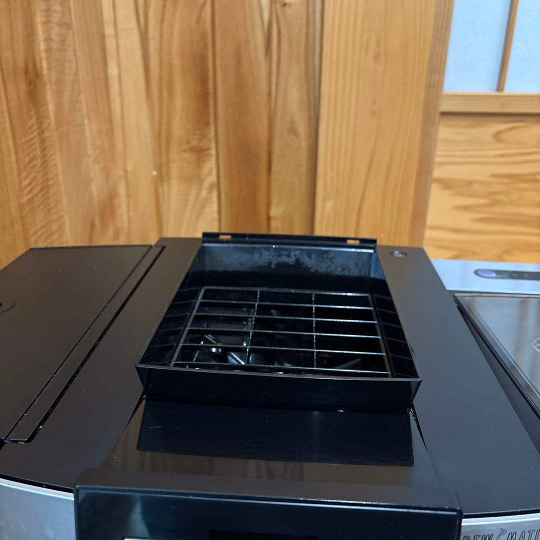 JURA X8 ブラック 業務用コーヒーマシン 高級モデル　ミルククーラー付き