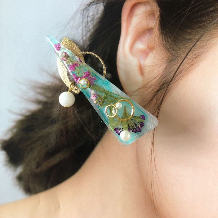 SALE❣️本物フラワー❤️アリッサム沢山の水色ヘアピン❤︎