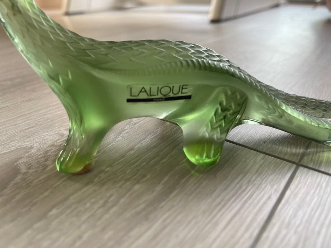 LALIQUE 緑色ガラス 恐竜型オブジェ