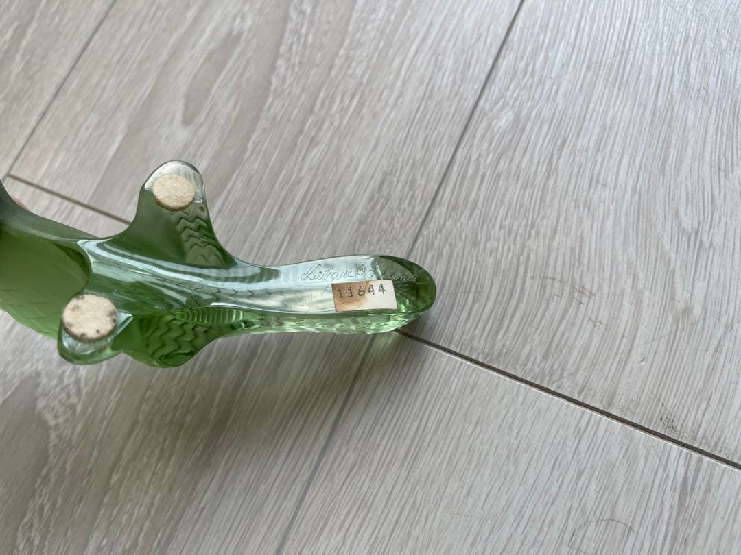 LALIQUE 緑色ガラス 恐竜型オブジェ