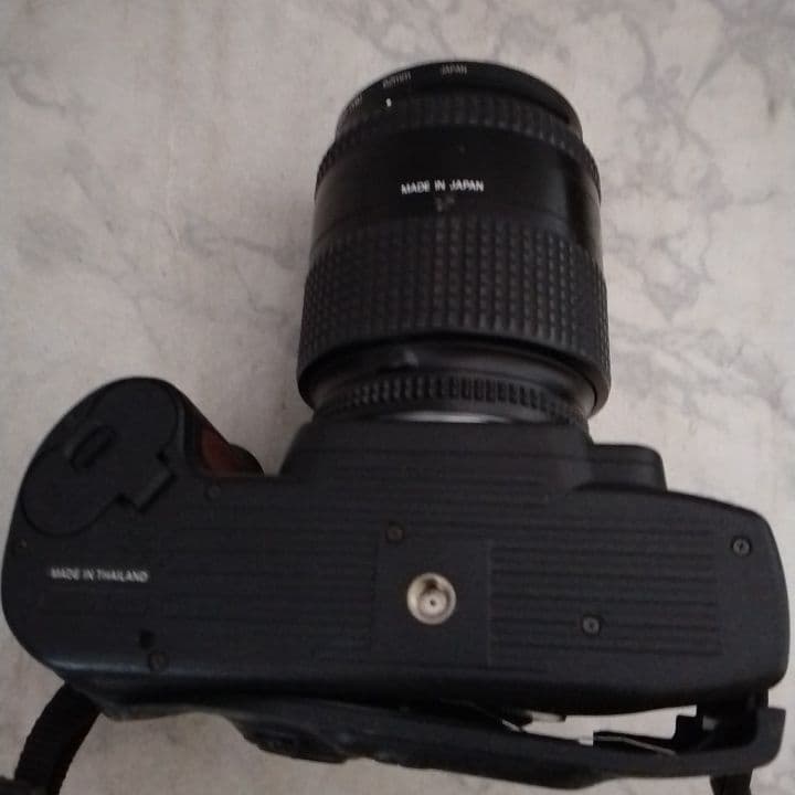 Nikon ニコン F80 フィルムカメラ オートフォーカス一眼レフ