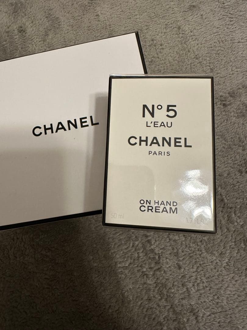 新品未開封CHANEL N°５Ｌ'EAUハンドクリーム50ml