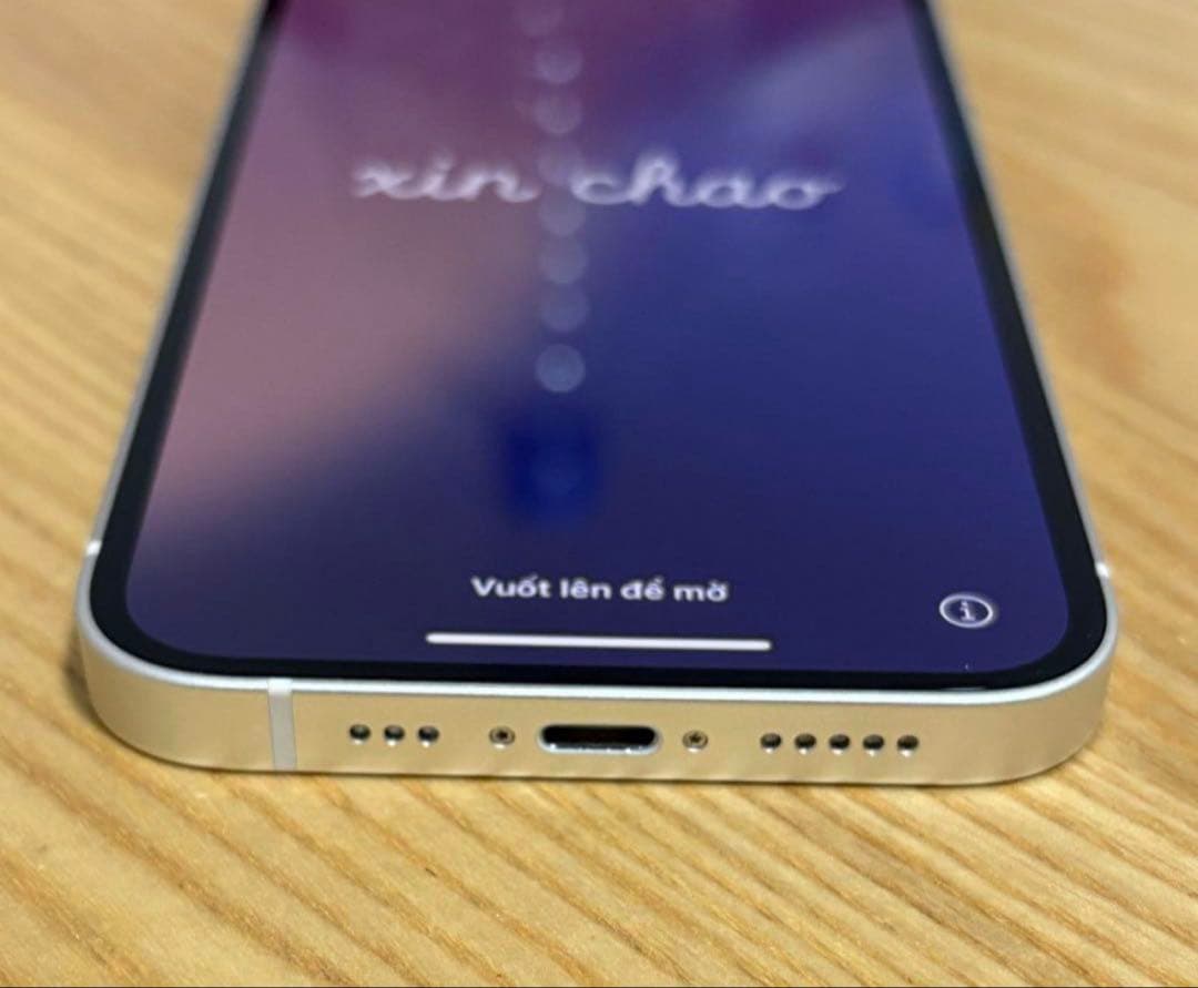 美品　iPhone 13 スターライト 128GB