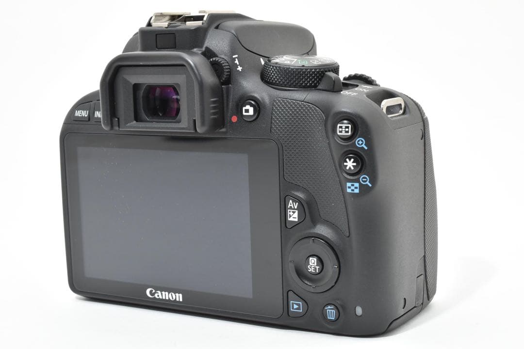 Canon EOS Kiss X7 デジタル一眼レフカメラ