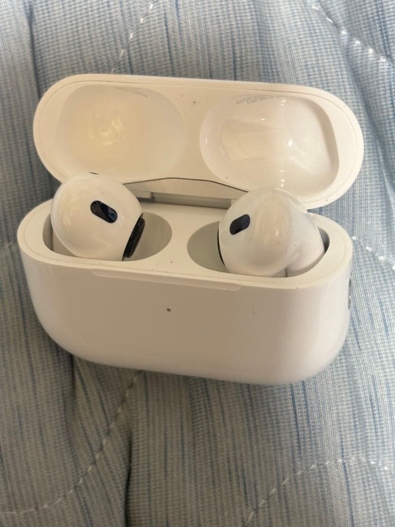 Apple AirPods Pro 第二世代　Lightning