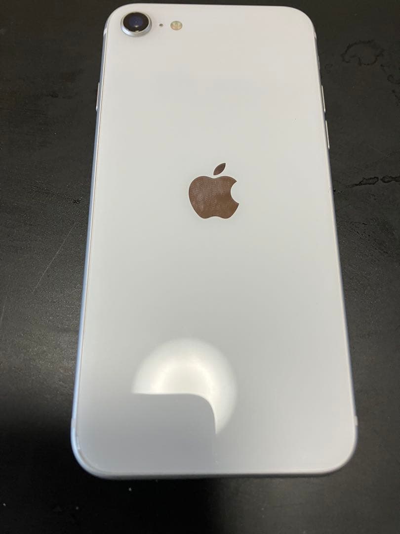 iPhone SE 2 64GB SIMフリー バッテリー79%