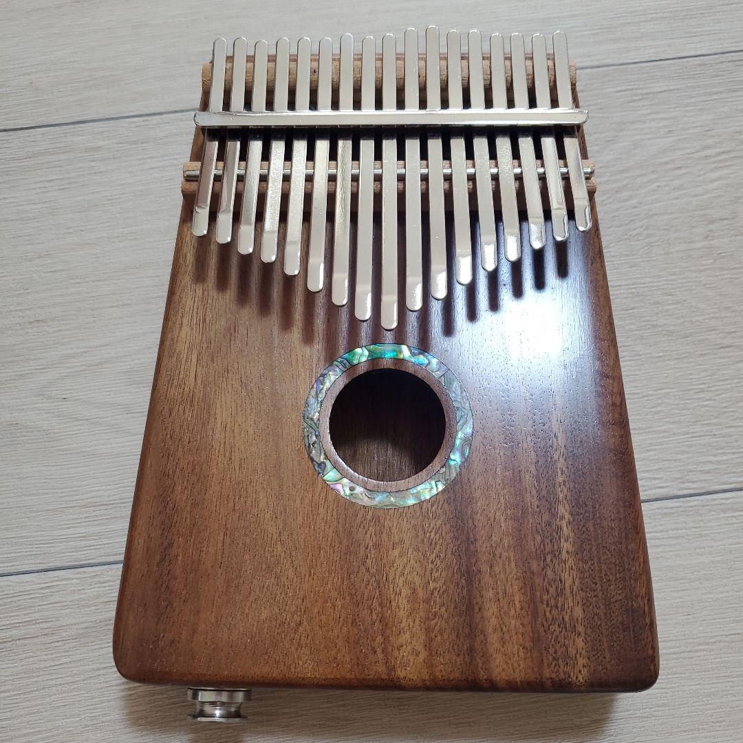 新品　コアエレキカリンバ　ハードケース付き
