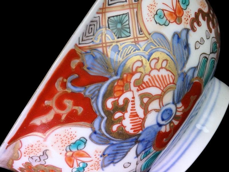 古伊万里　金襴手　菊花四方襷紋　蝶に花の図　蓋茶碗　N1922AS-DCt