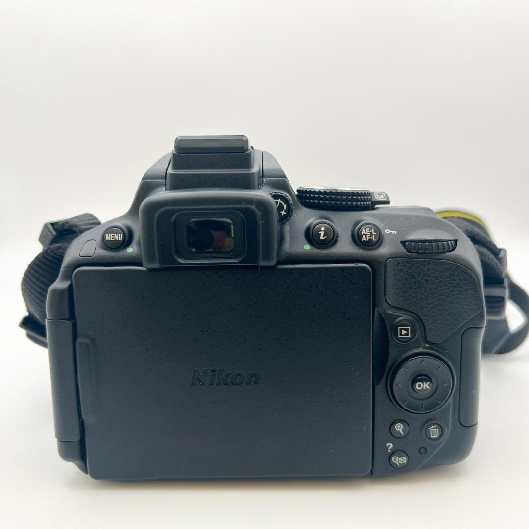 【完動品】Nikon D5300 デジタル一眼 ブラック レンズキット 動作確認