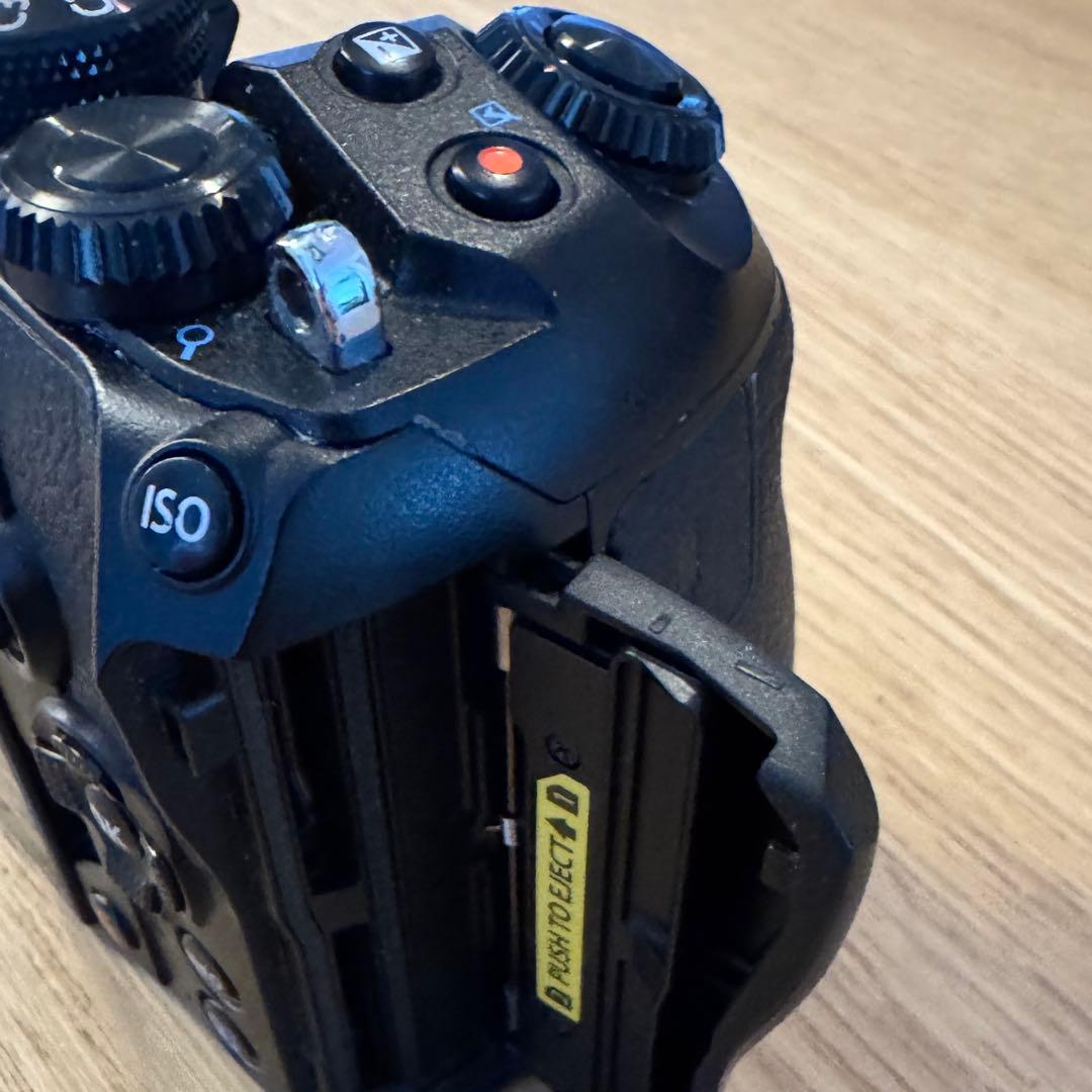 OLYMPUS OM-D E-M1 Mark III ミラーレス一眼