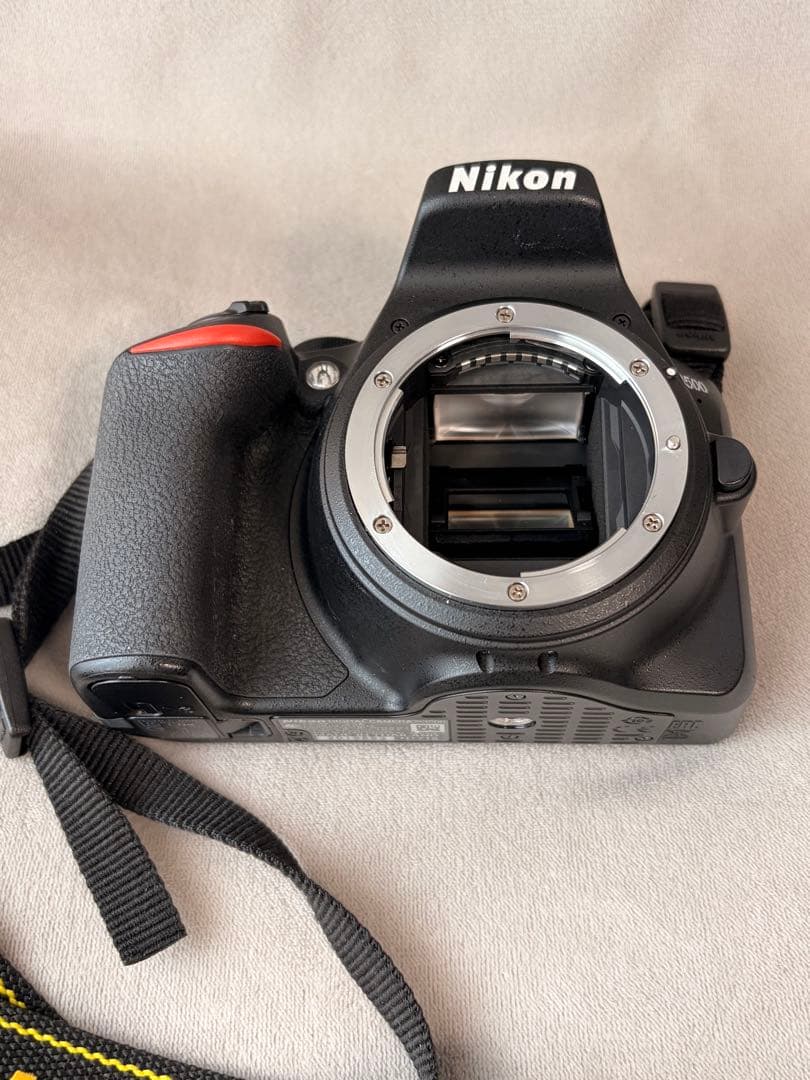Nikon D3500 ニコン レンズキット（室内使用メイン）Bluetooth
