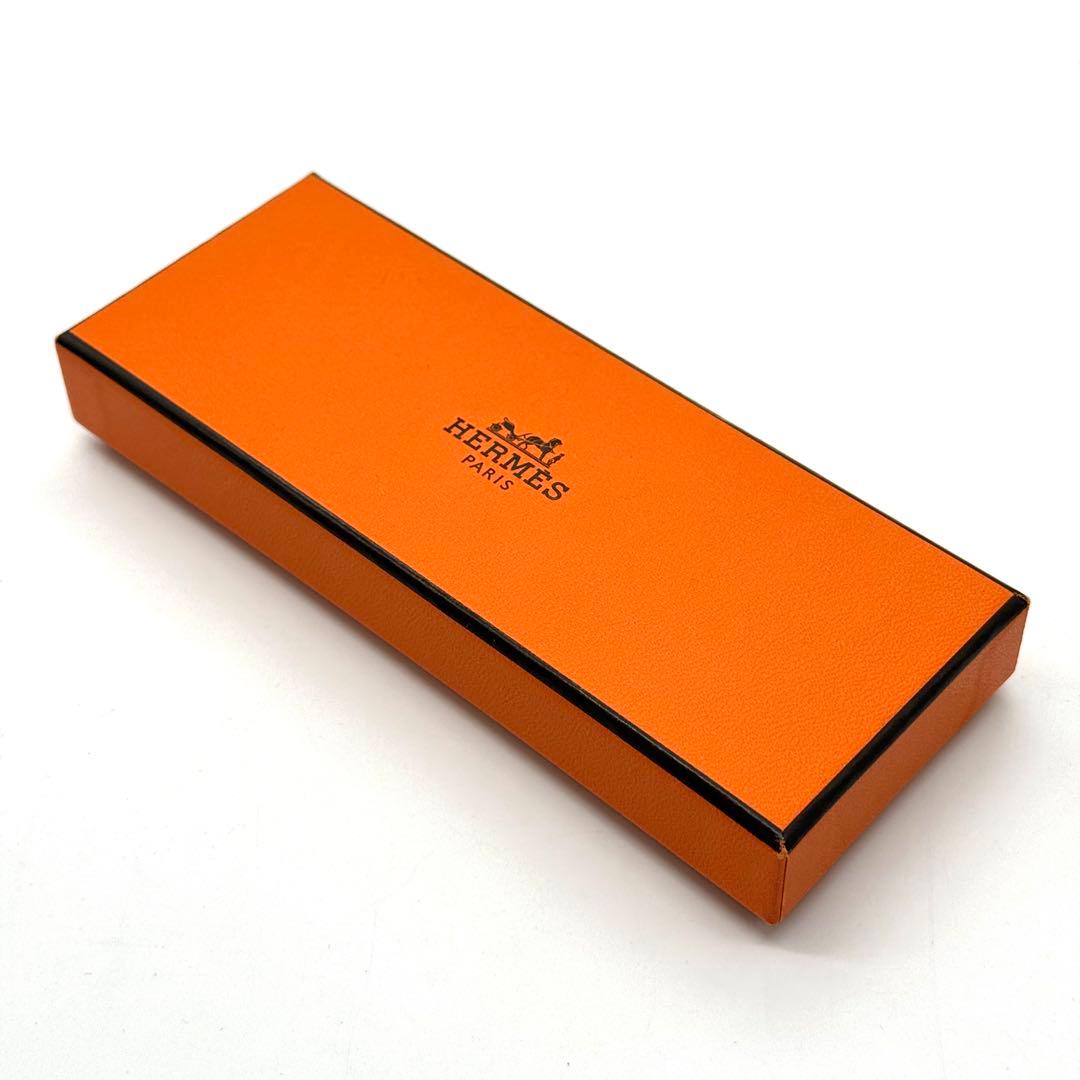 【極美品・希少】HERMES 木製 ピルケース