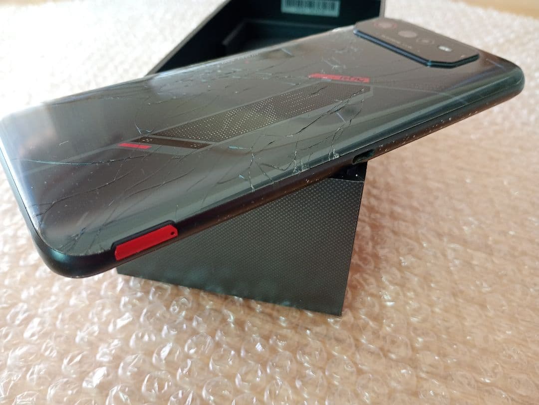 ASUS ROG Phone 6 中古本体