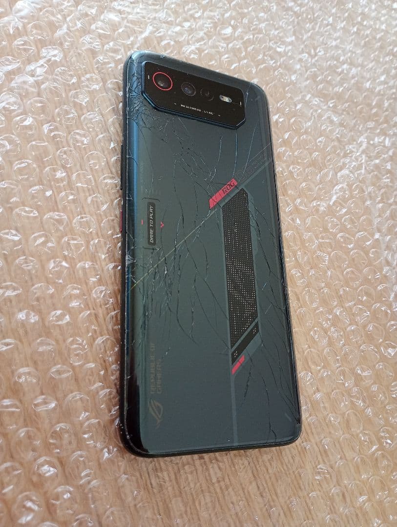 ASUS ROG Phone 6 中古本体