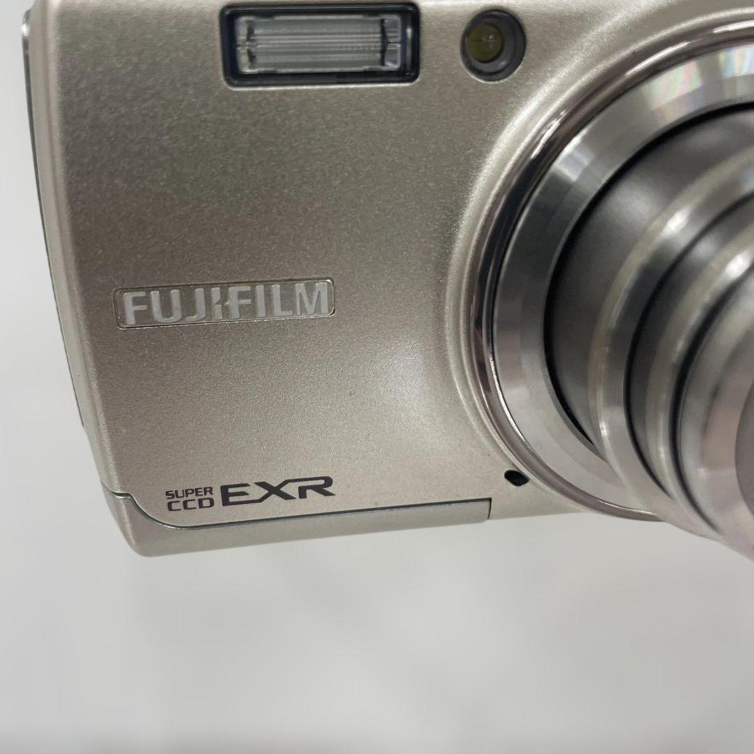【美品】フジフィルム　FUJIFILM FinePix F200EXR ゴールド