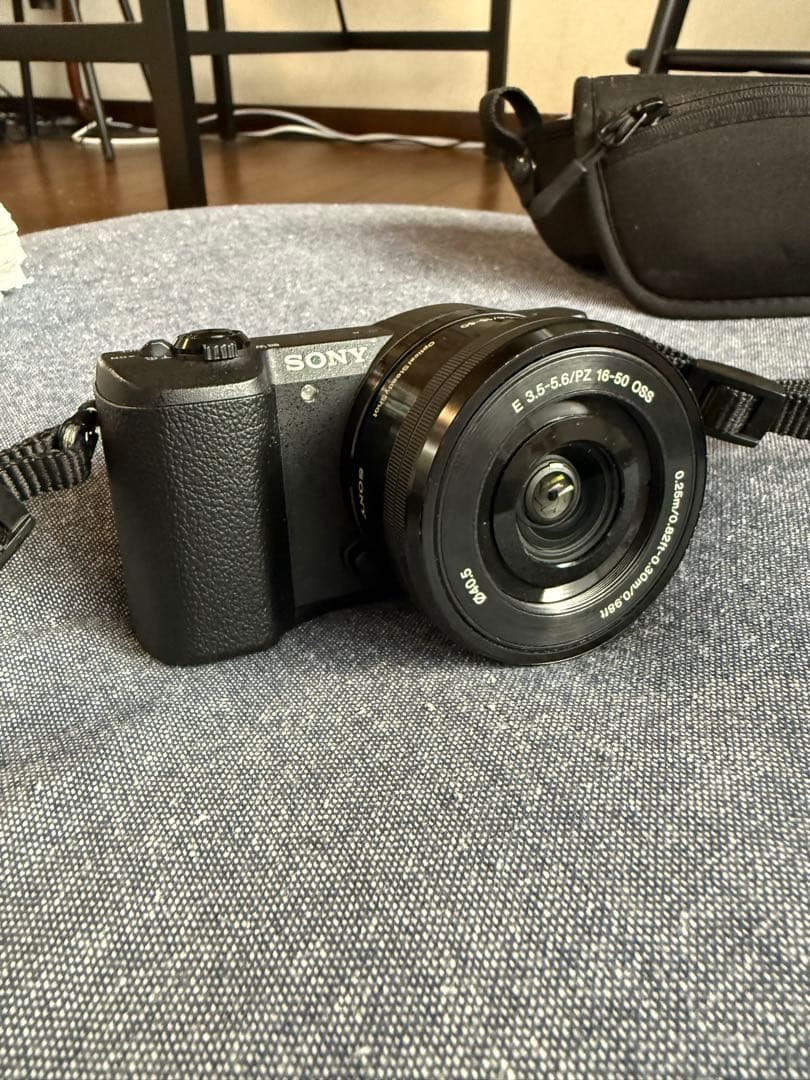 N*a様 SONY α5100 黒　パワーズームレンズ、ケース、ストラップセット