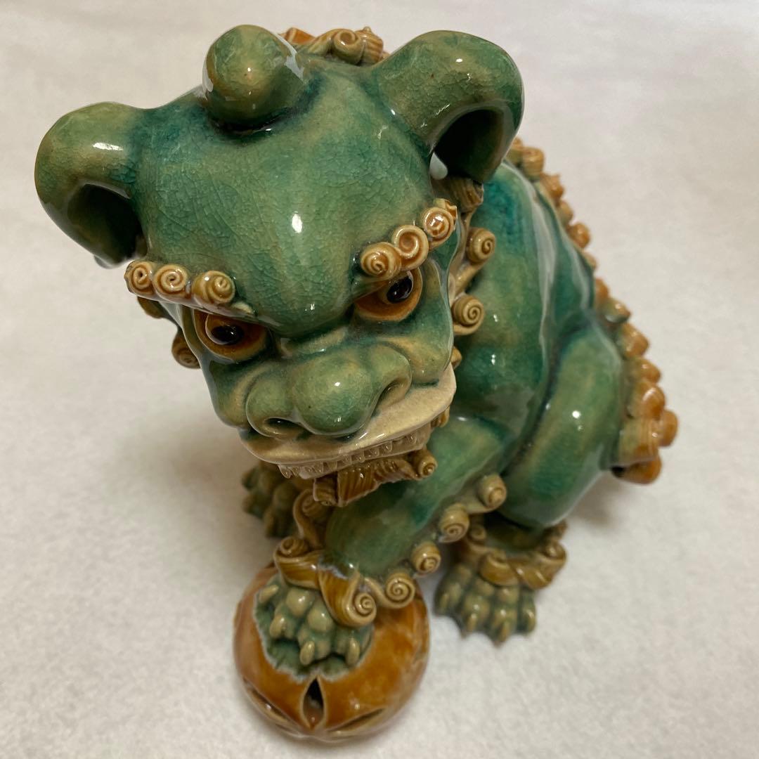 陶器製獅子像ペア 緑色と茶色