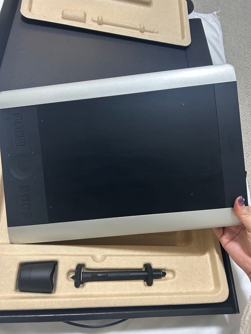 Wacom Intuos ワコム インテュオス ペンタブレットPTH-651