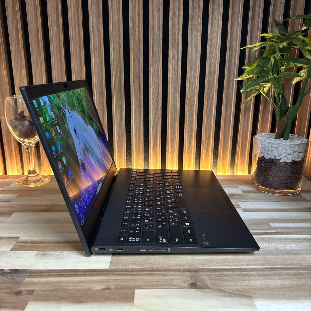 薄型軽量モデル‼️NEC LAVIE☘メモリ16GB☘512GB☘️ノートパソコン