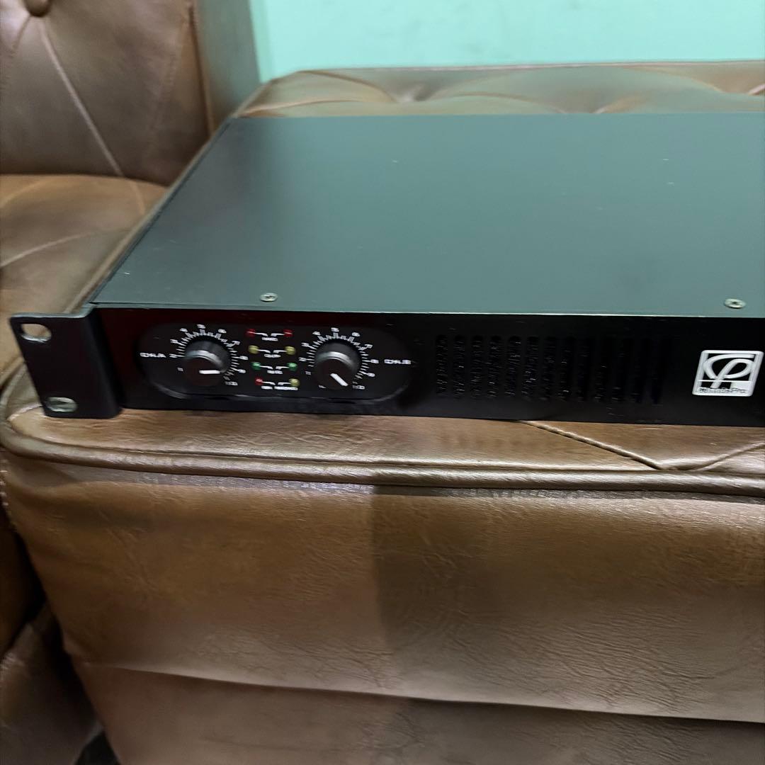 CLASSIC PRO DCP1100 パワーアンプ
