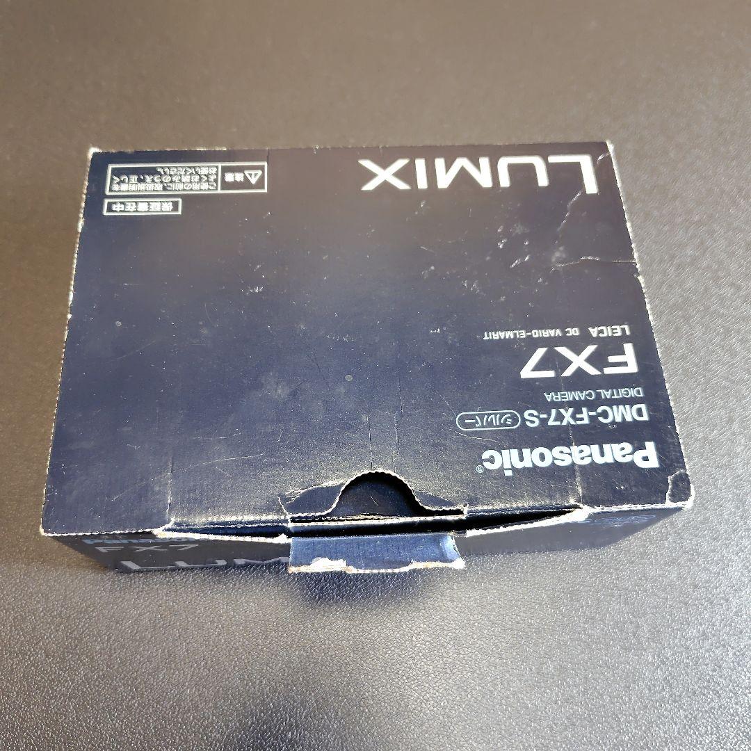 Panasonic デジタルカメラLumix DMC-FX7 シルバー