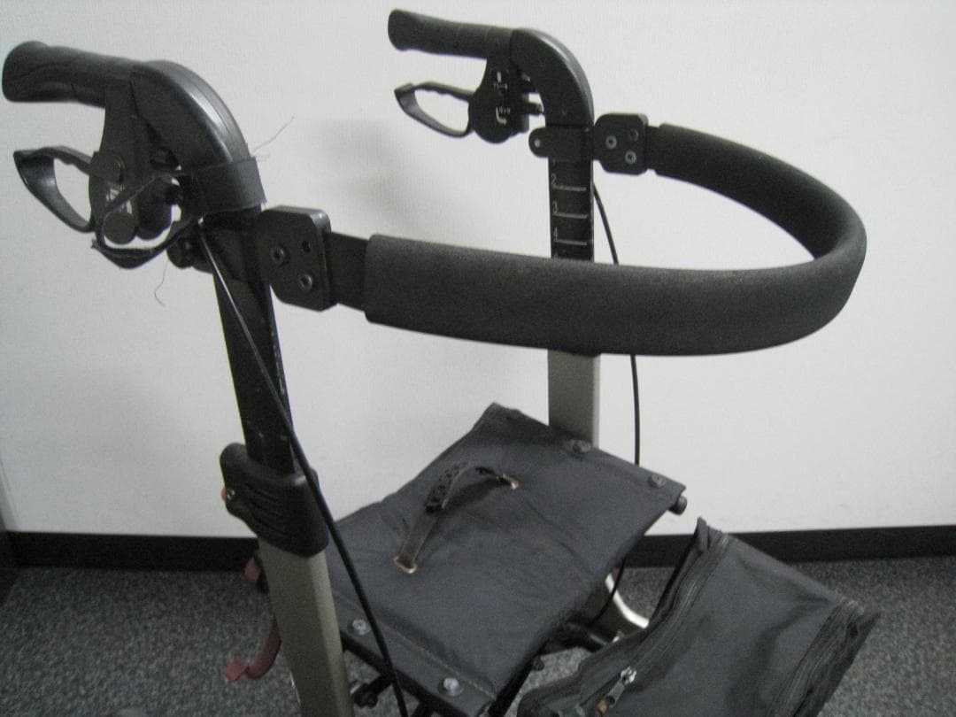 介護用品 歩行車 リトルターン ハイタイプ アロン化成 安寿 リハビリ ⑦