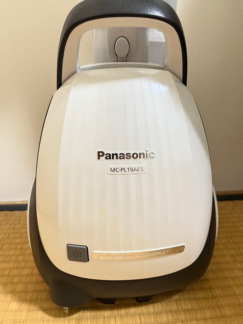 Panasonic 紙パック式 掃除機 MC-PL19AE5-W 2018年製