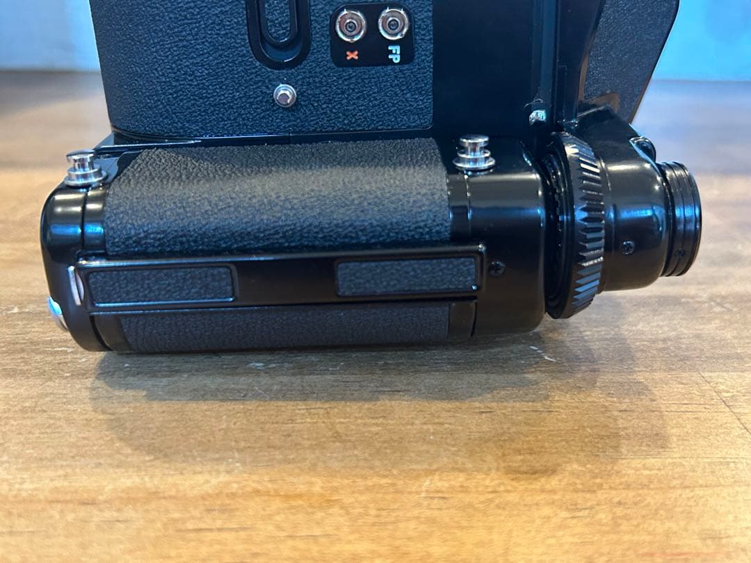 PENTAX 67 本体・ ウッドグリップ・レンズ３本　セット