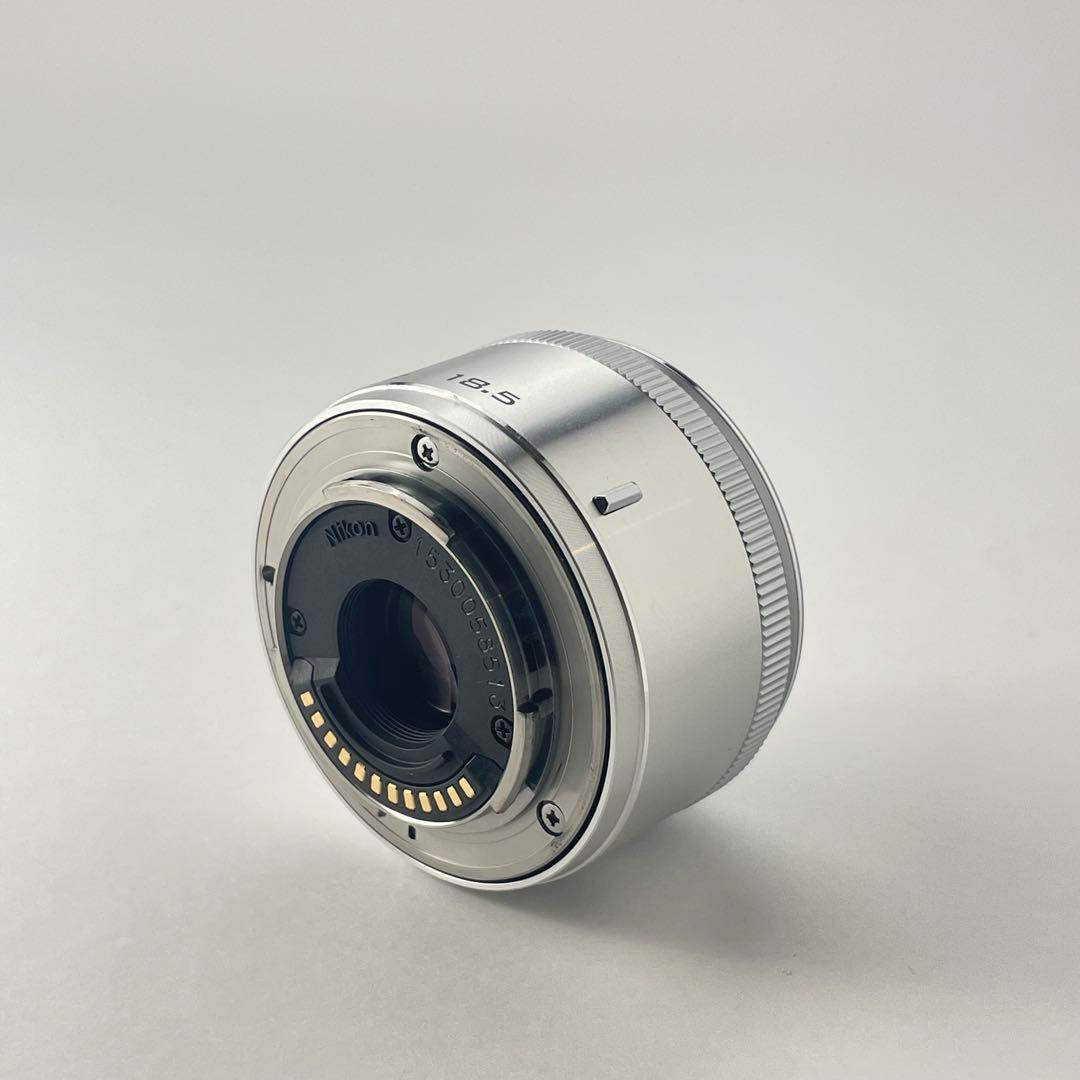 【極上美品・返品保証】Nikon1 J5 18.5mm単焦点レンズキット