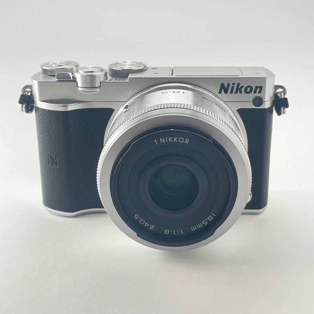 【極上美品・返品保証】Nikon1 J5 18.5mm単焦点レンズキット