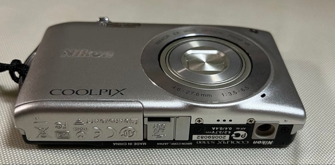 Nikon COOLPIX コンパクトデジタルカメラ S3300 ジャンク品
