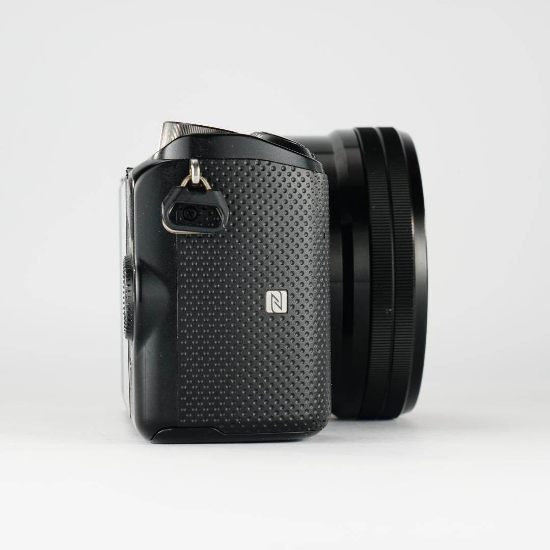 S2392回極美品✨軽量218g旅行最適 SONY NEX-5T ミラーレス