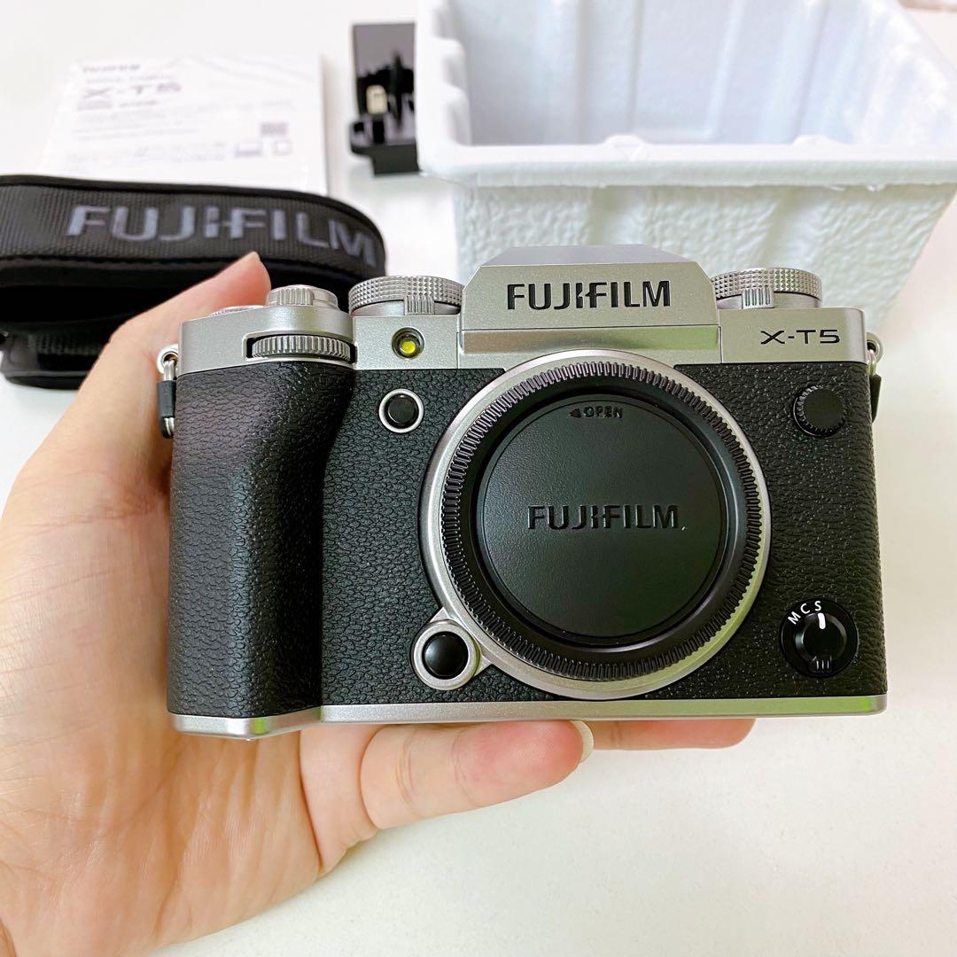 FUJIFILM X-T5 ミラーレス一眼 本体 20回