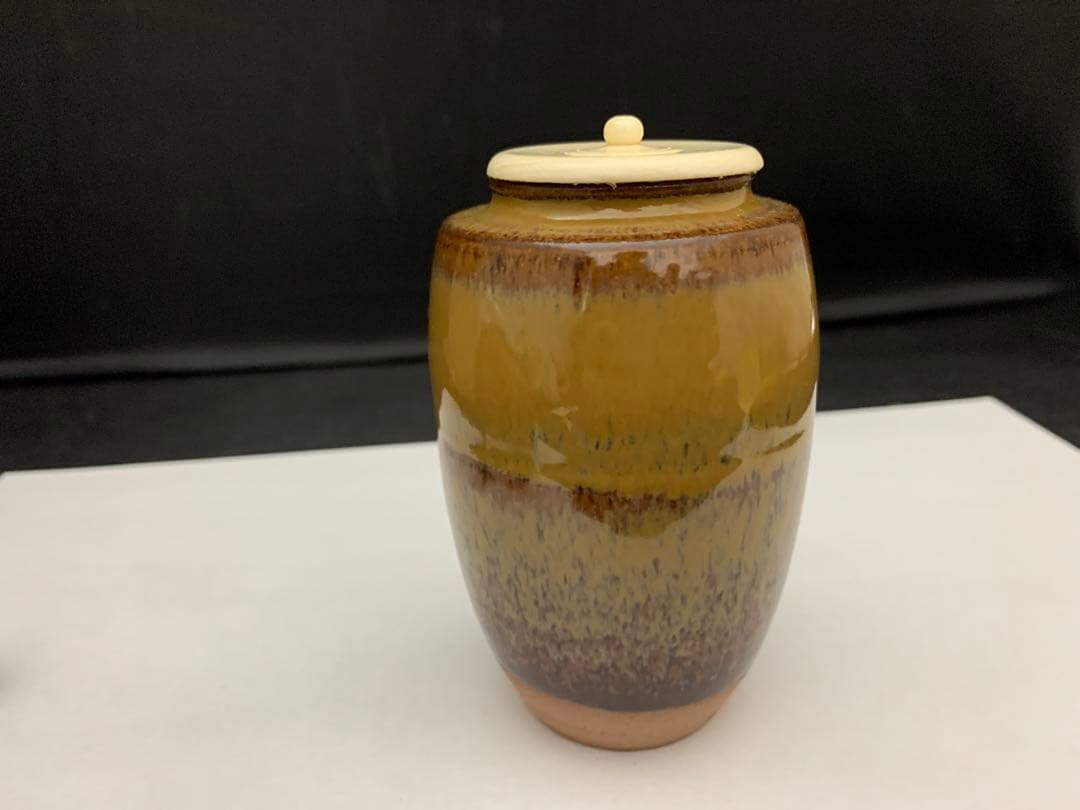 高取　喜恵作　高取焼　肩衝茶入　共箱　茶道具