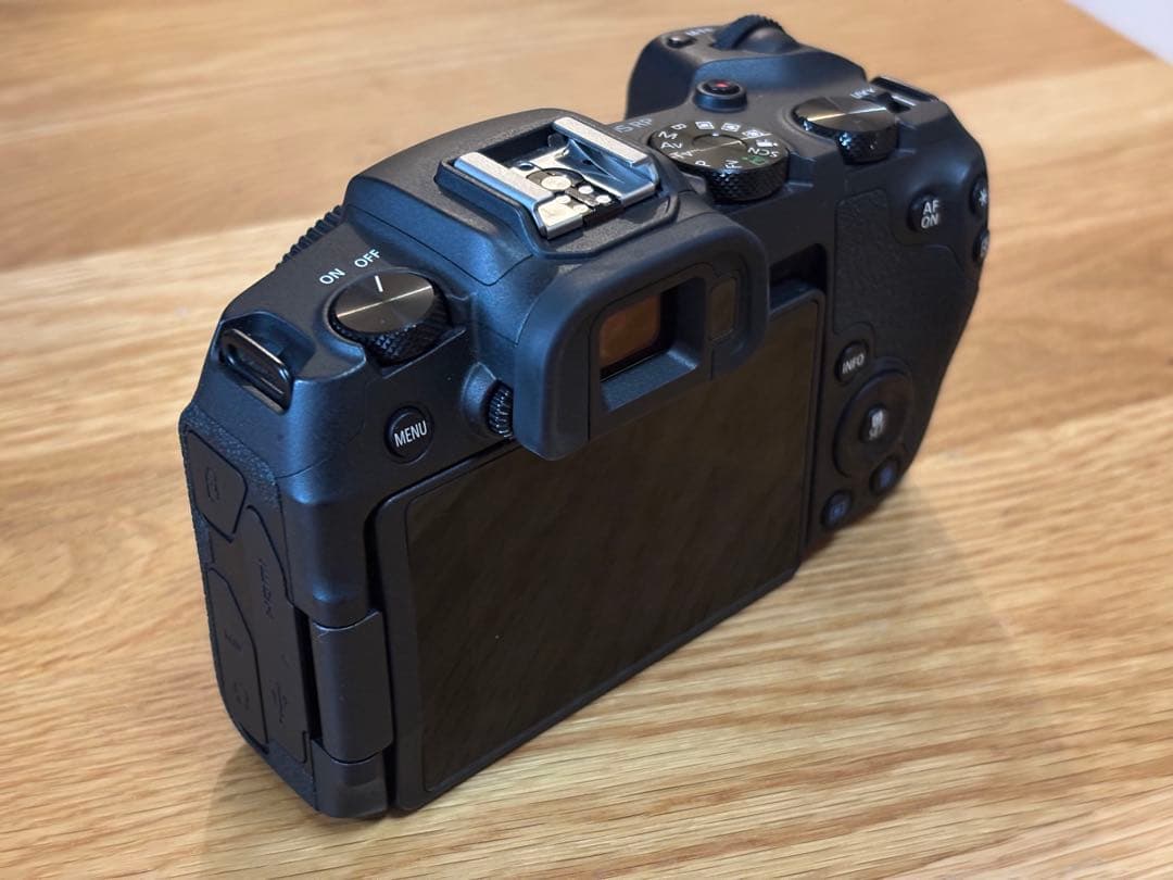 Canon EOS RP ミラーレス一眼 カメラ