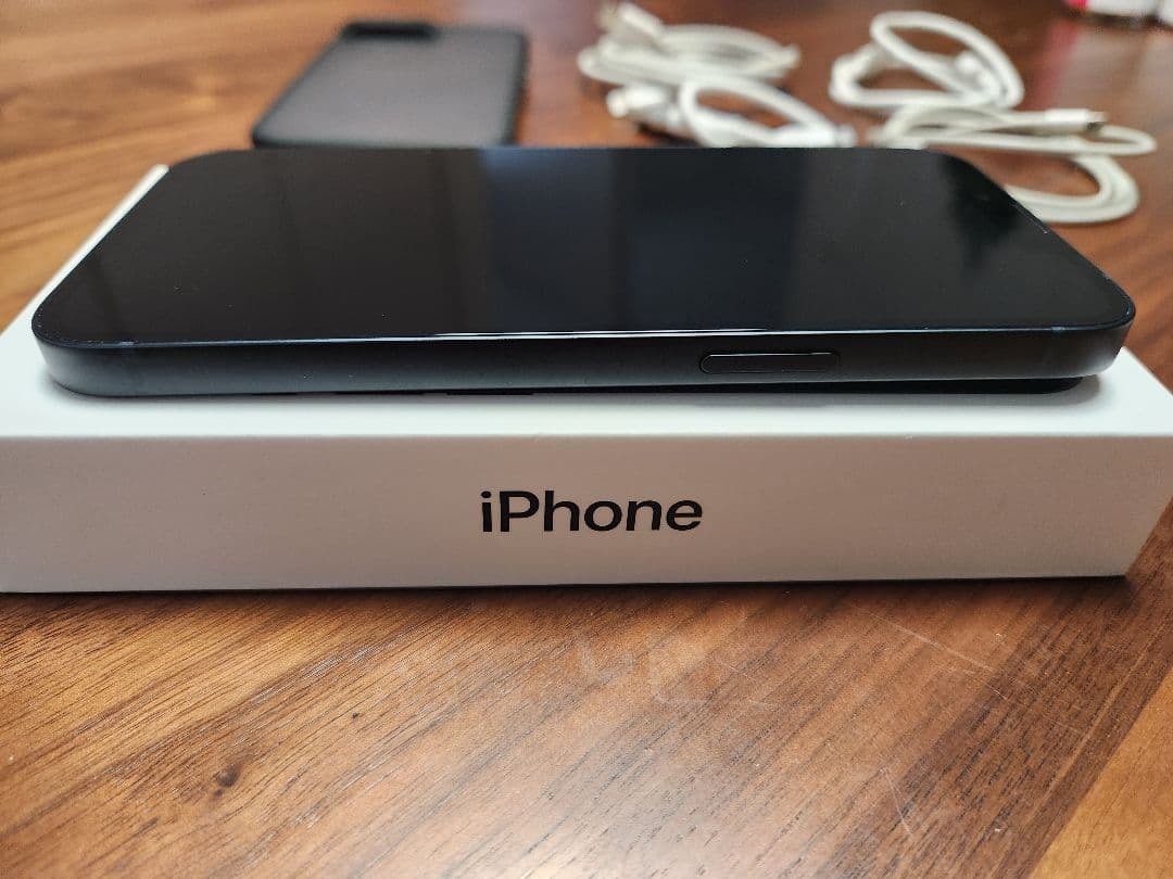 Apple iPhone 14 128GB ミッドナイト