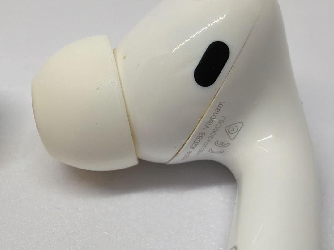 【完動品】AirPods Pro 第1世代 wireless充電対応