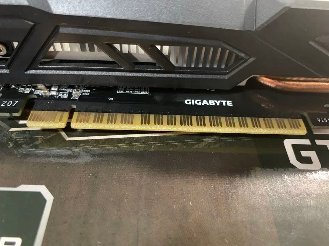 【美品】GIGABYTE GTX 1050 Ti 4GB