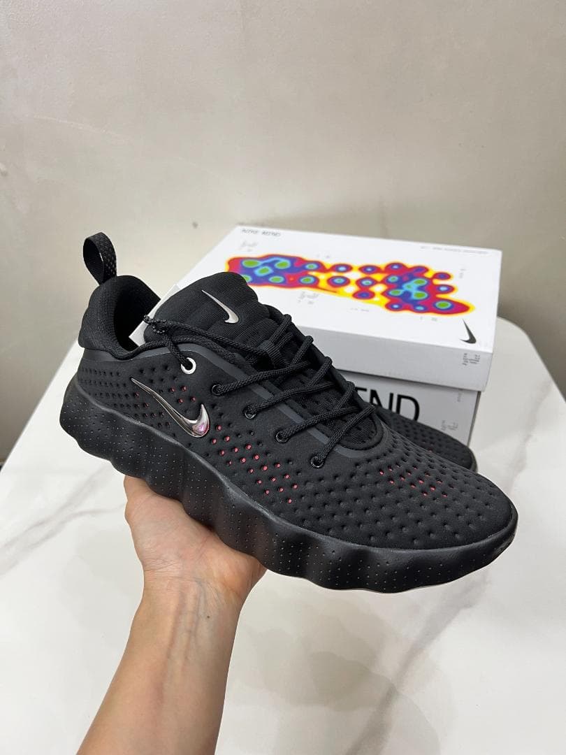 Nike Mind 002 ブラック スニーカー