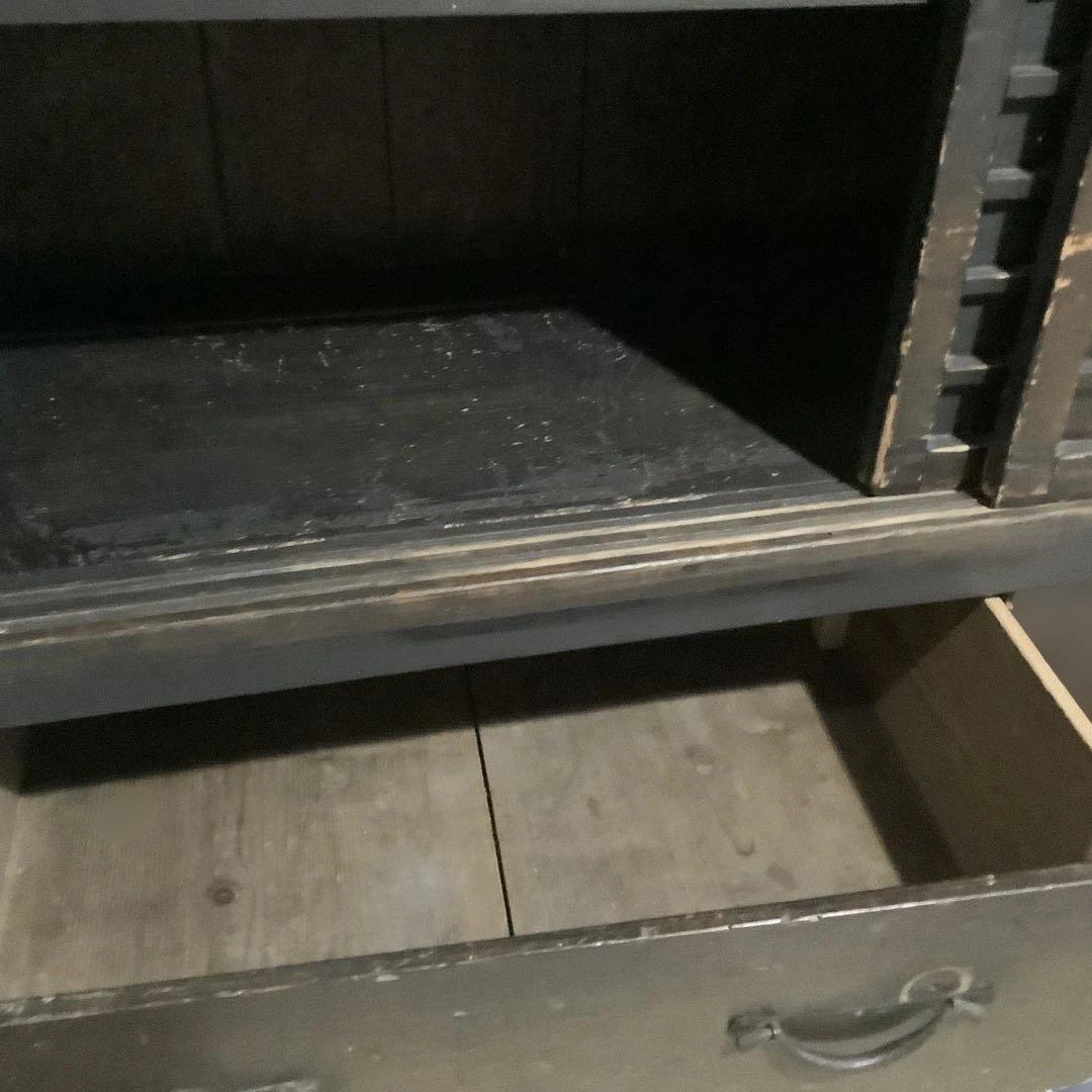 伝統的木製水屋箪笥