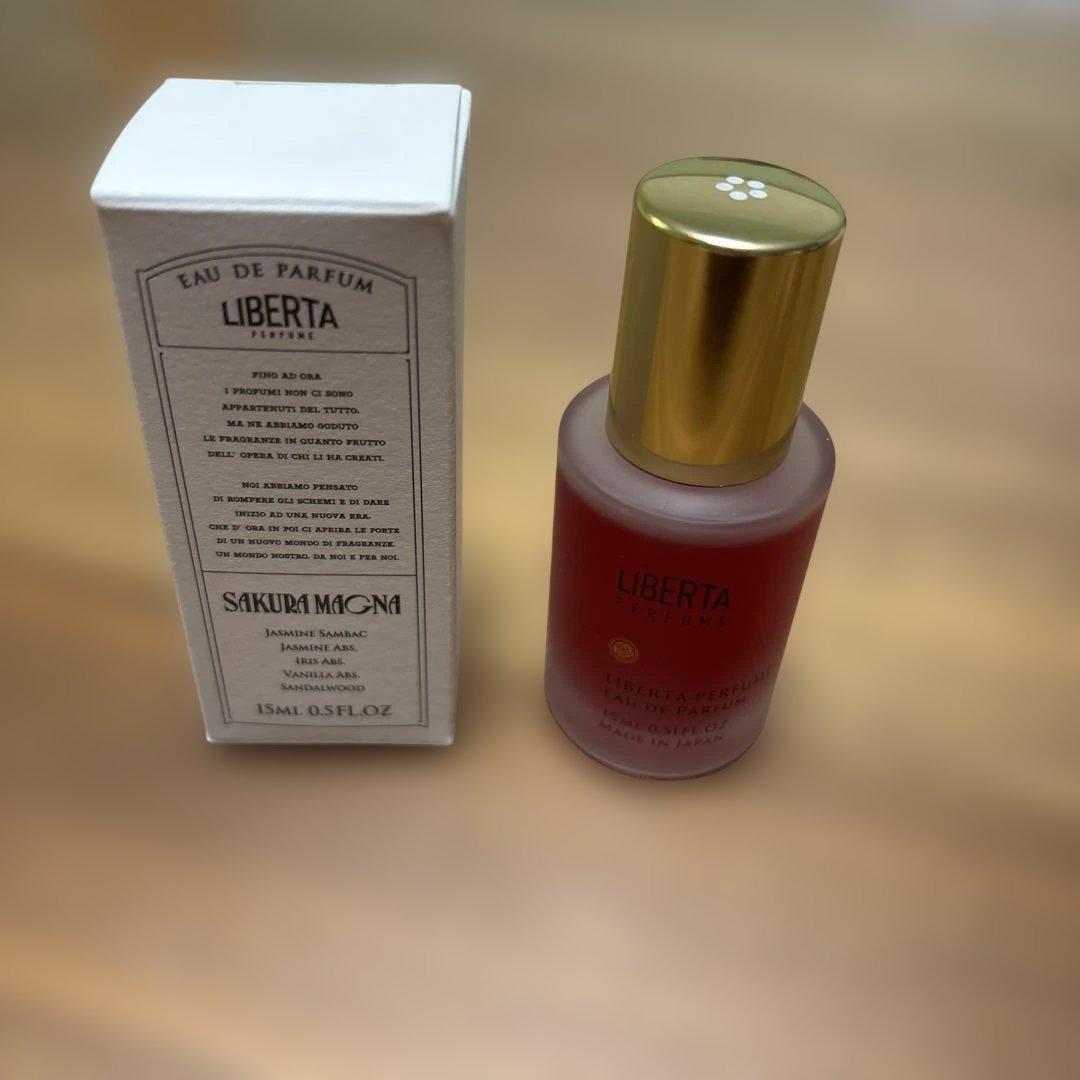 本日限定値下げ リベルタパフューム サクラマグナ 15ml