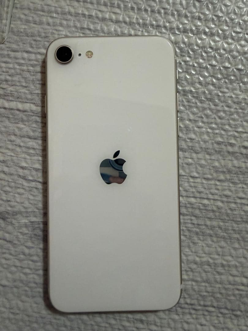 iPhone SE 第2世代128GB White SIMフリー