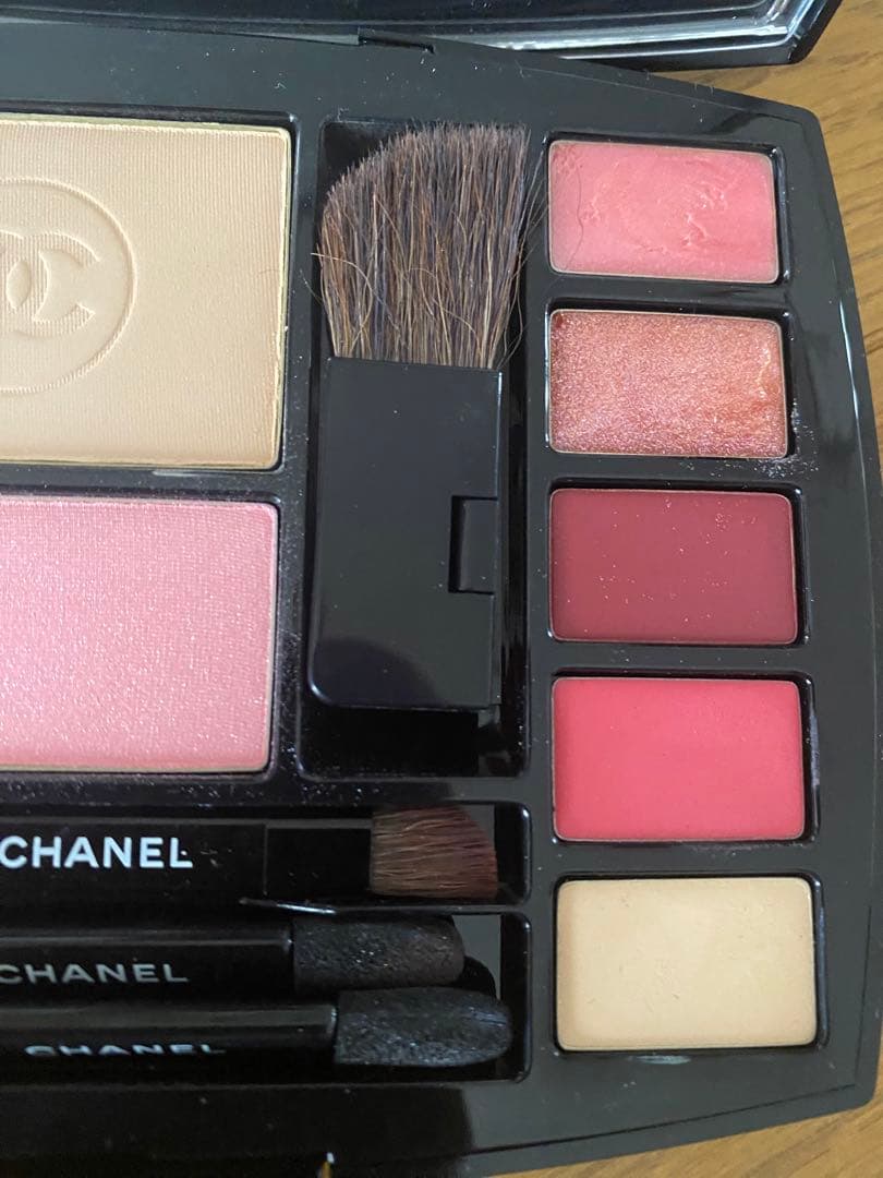 CHANEL トラベルメイクアップパレット　限定　アルティテュード