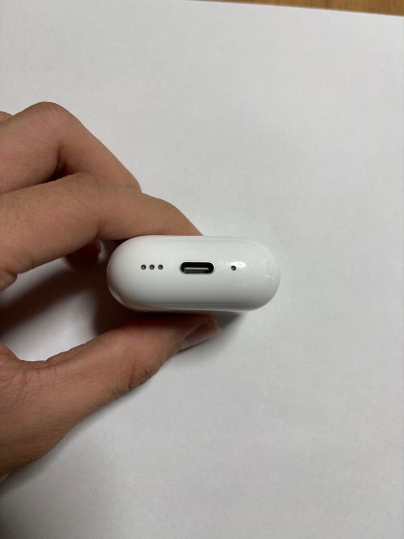 AirPods 4 本体 アクティブノイズキャンセリング　充電ケースのみ