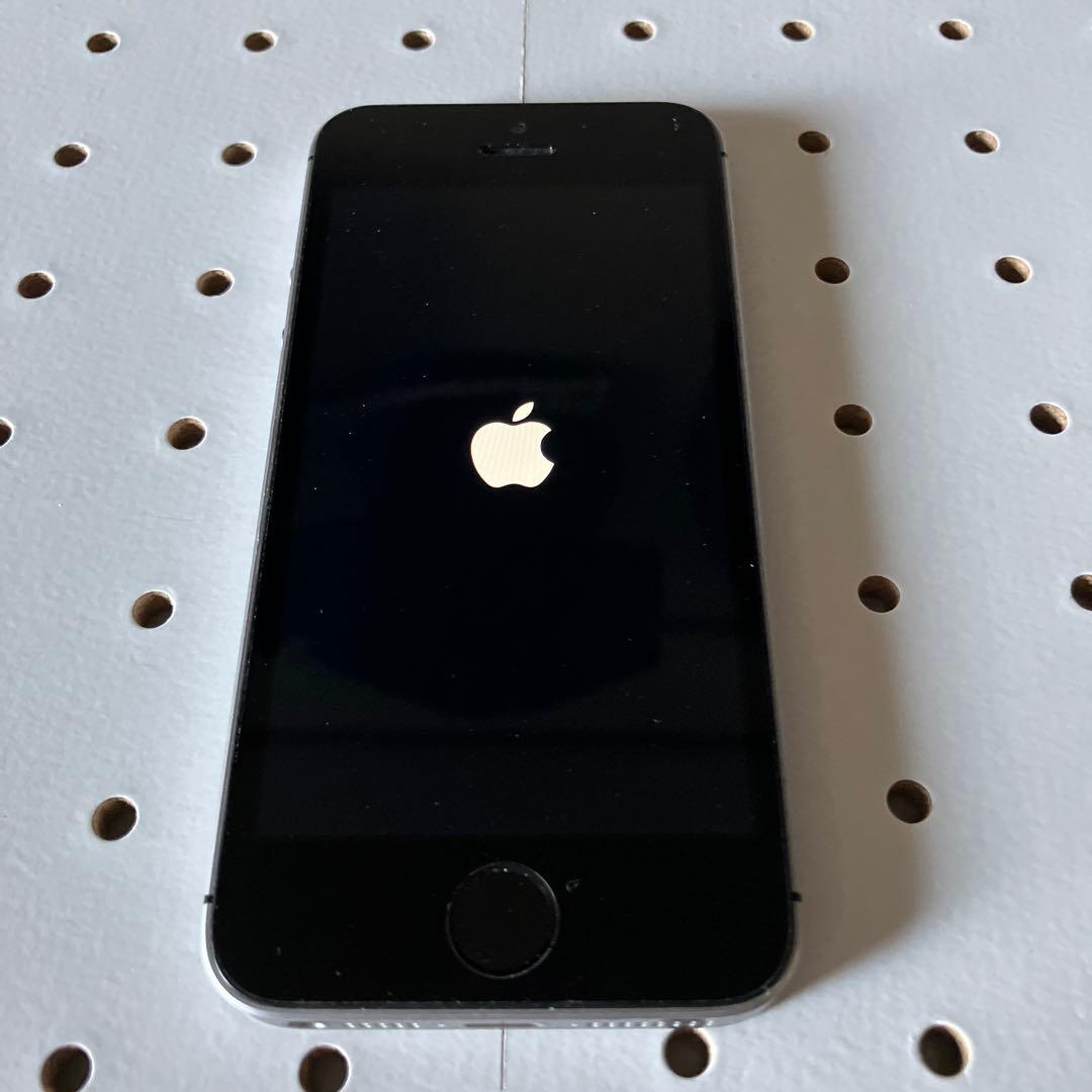 iPhone SE第一世代32GBシルバー現状品、used品希少品！