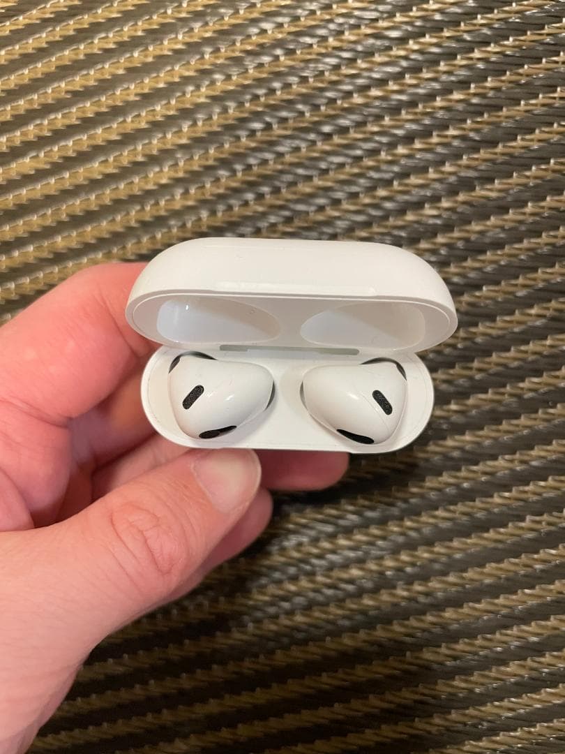 AirPods 第3世代 左耳充電不良