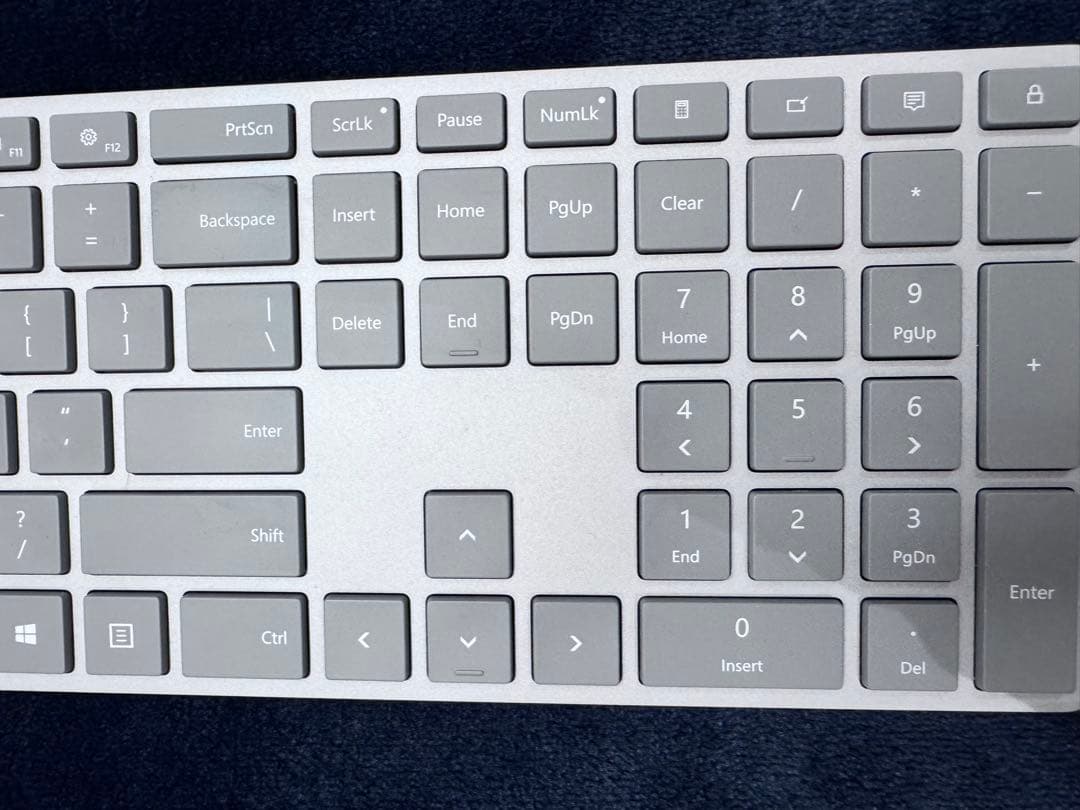 Microsoft マイクロソフト Surfaceワイヤレスキーボード 英語配列