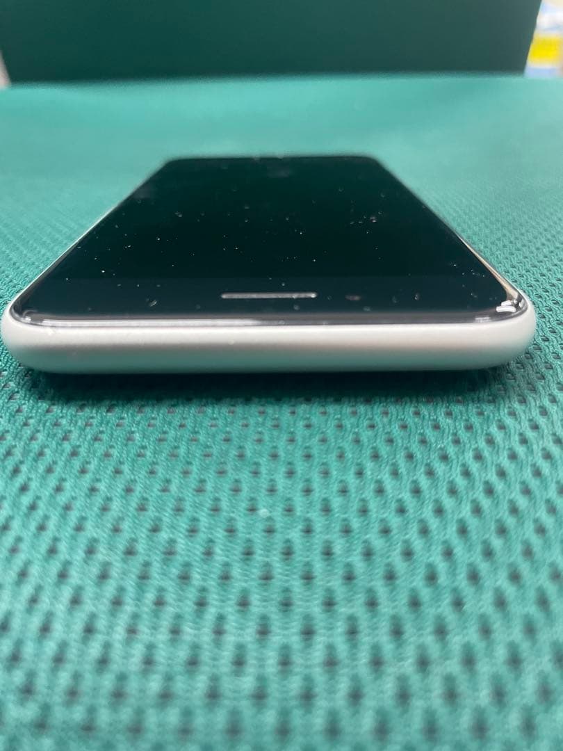 Apple iphone SE（第2世代） ホワイト