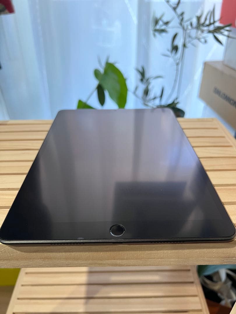 iPad Air 10.5インチ (第3世代) シルバー