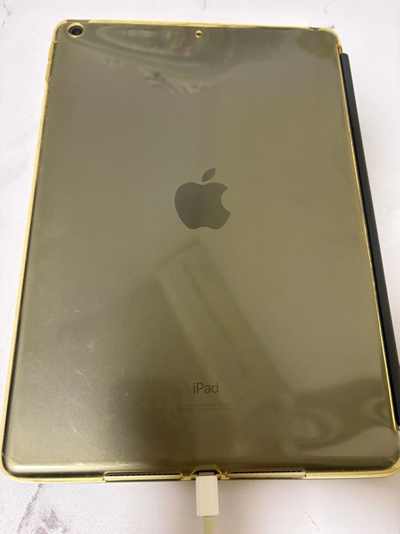 iPad 第7世代 128GB Wi-Fiモデル キーボード付き　動作良好